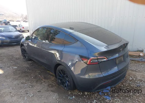 2023 Tesla Model Y Awd/Long Range Dual Motor All-Wheel Drive from USA, damaged, VIN 7SAYGAEE4PF609339